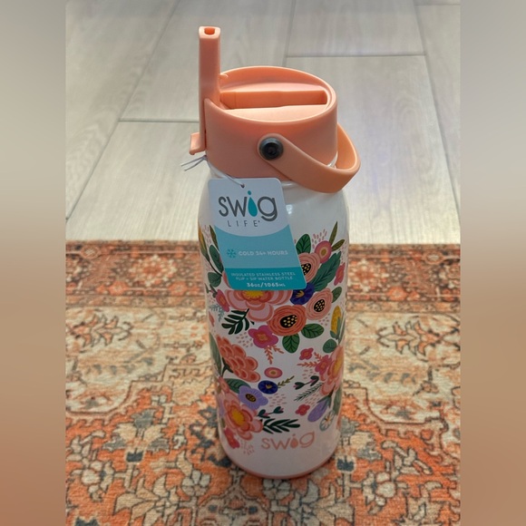 Brand New Swig Life Full Bloom Flip + Sip 36oz Tumbler - Picture 6 of 11
